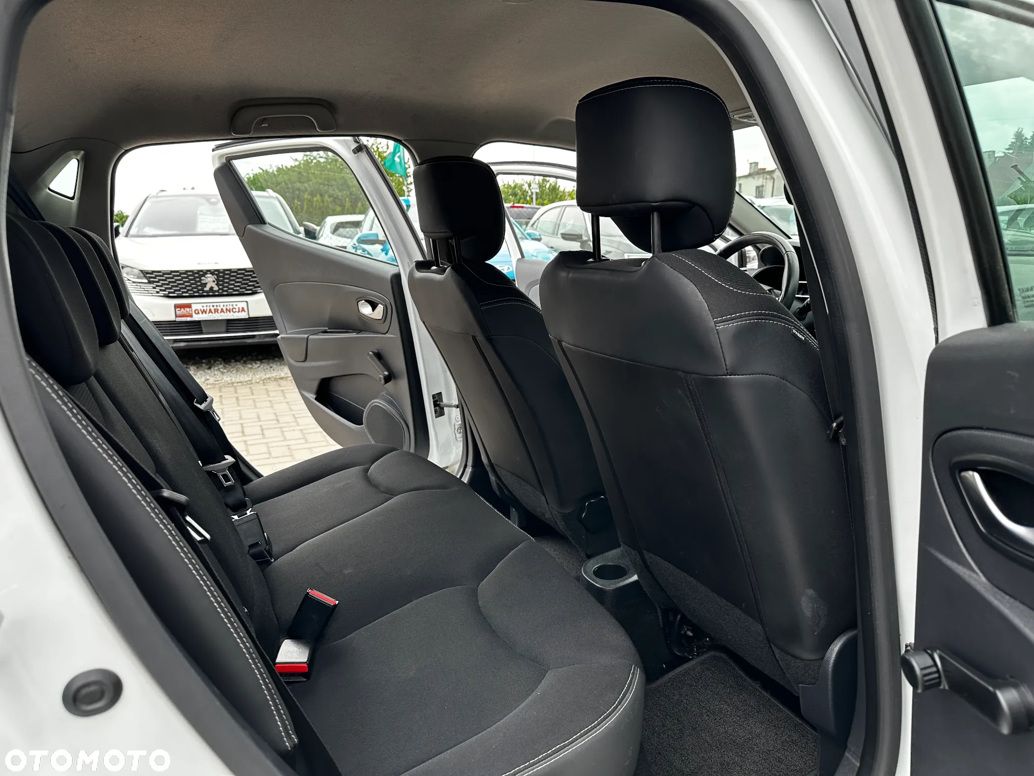 Renault Clio - 24