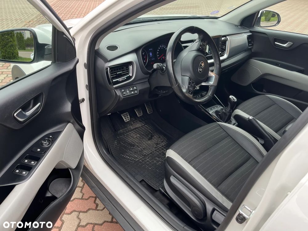 Kia Stonic 1.0 T-GDI 120 Spirit - 9