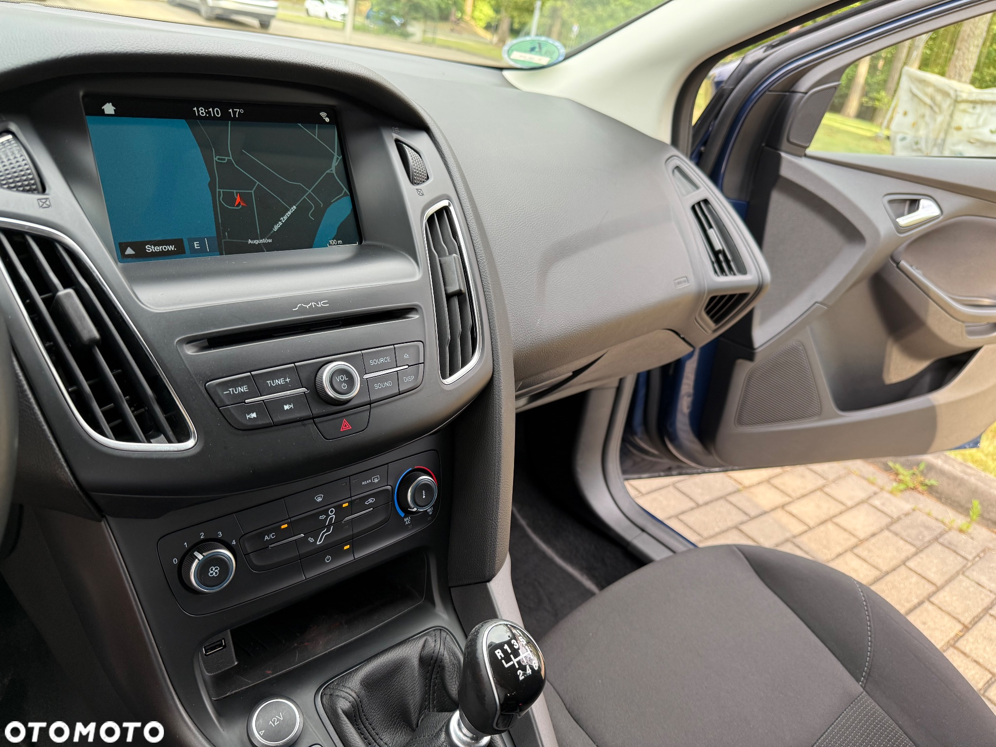Ford Focus - 32