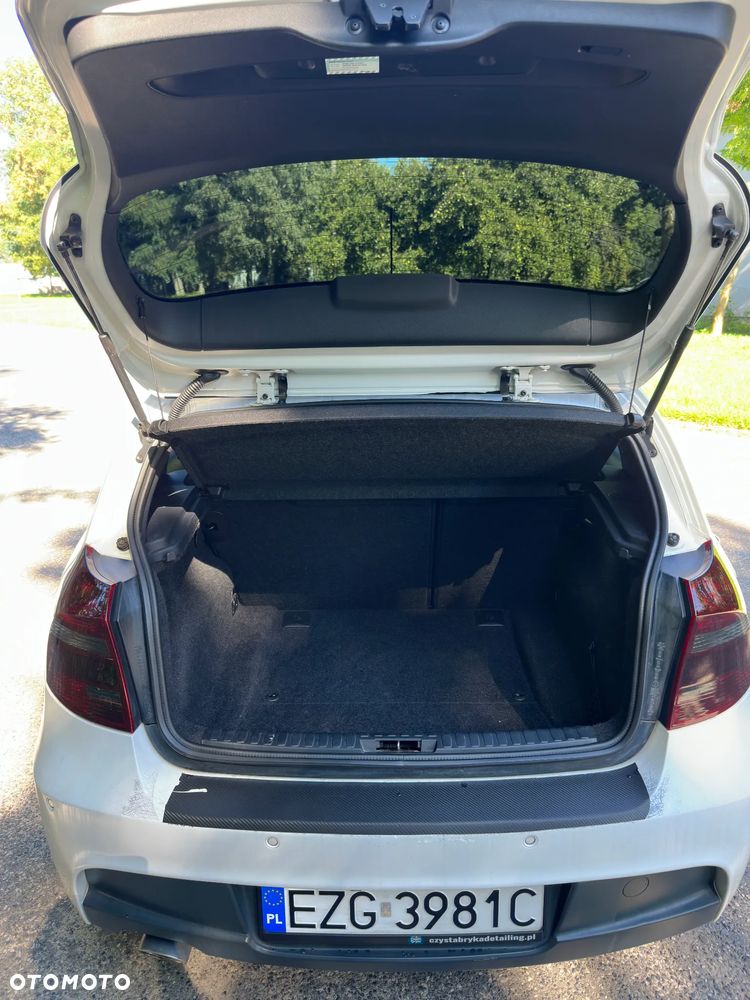 BMW Seria 1 - 25