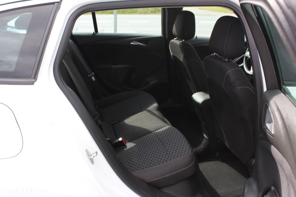 Opel Astra 1.4 Turbo Edition - 15