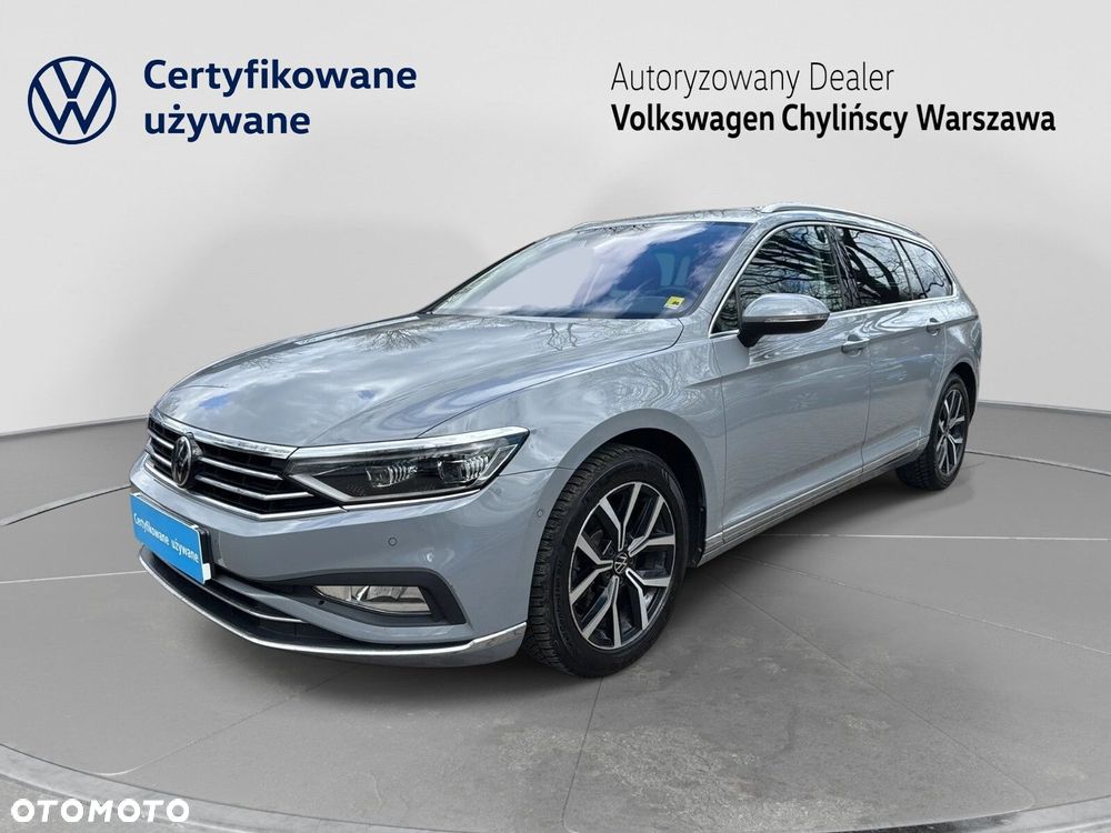 Volkswagen Passat - 1