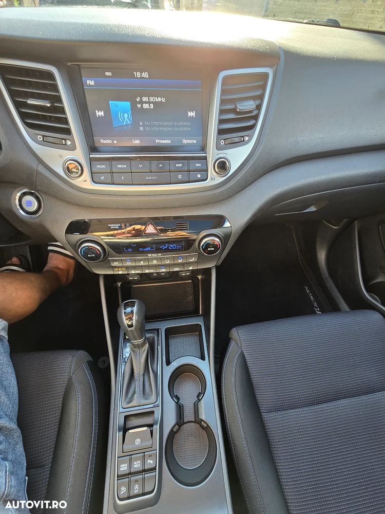 Hyundai Tucson - 32