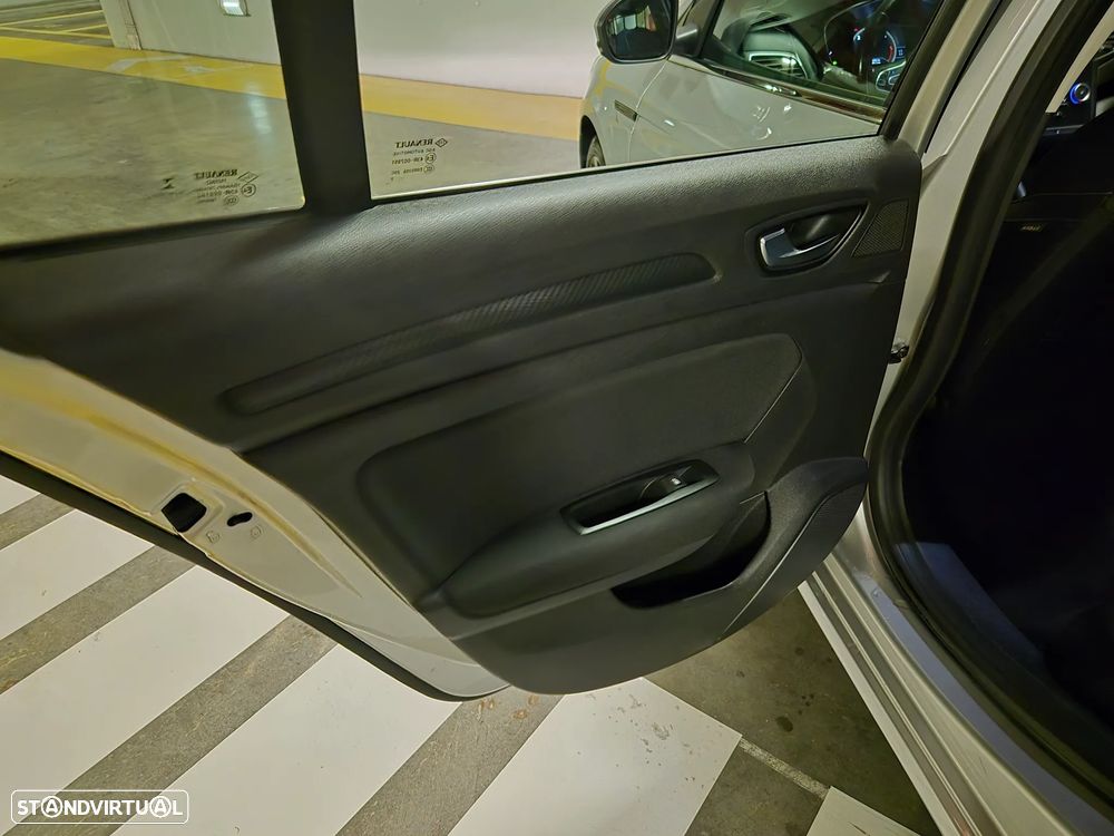 Renault Mégane Sport Tourer ENERGY dCi 110 EXPERIENCE - 32