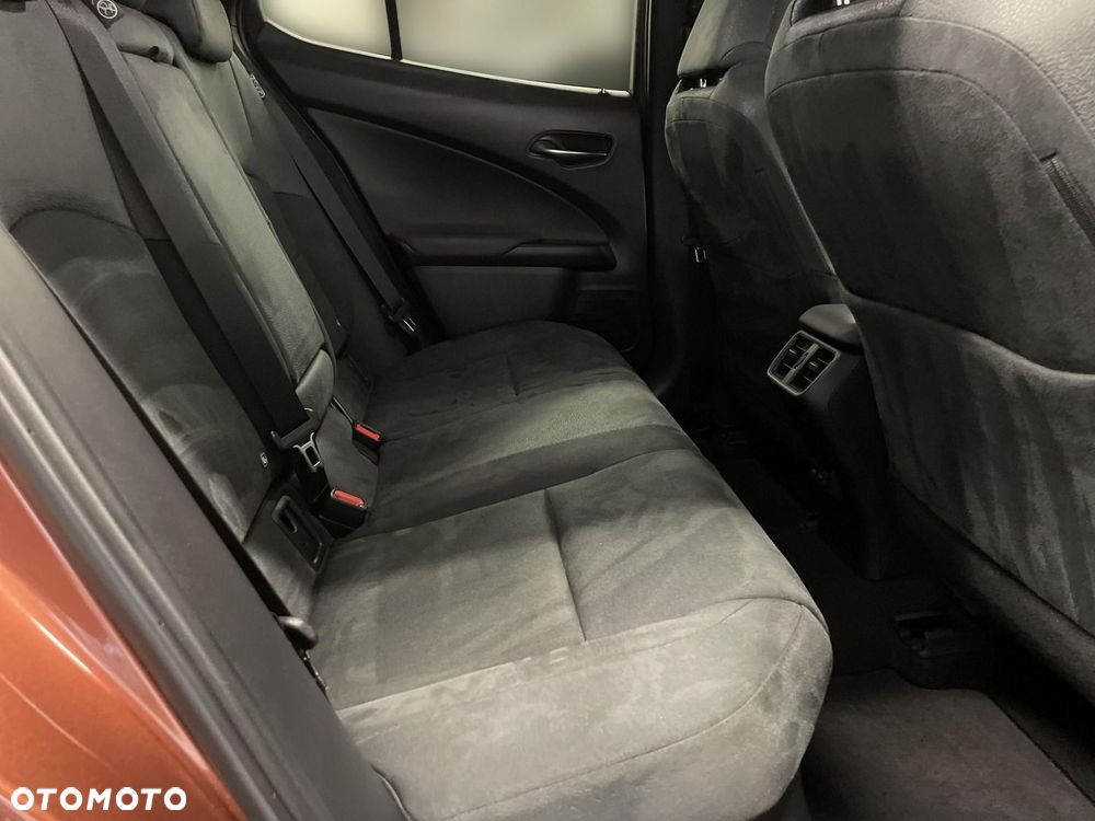Lexus UX 300h Business - 15