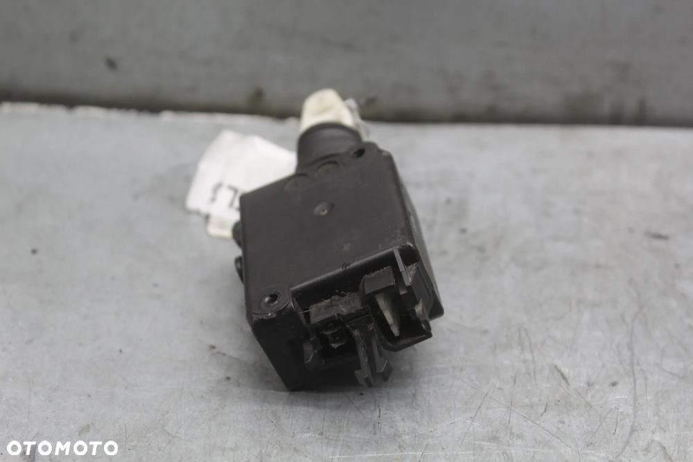 Peugeot Satelis 125 Zamek elektryczny siedzenia kanapy schowka - 3