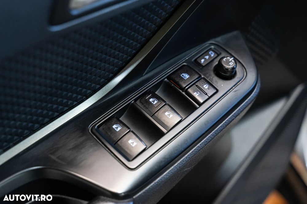 Toyota C-HR 1.8 HSD 4x2 CVT C-lassy - 29