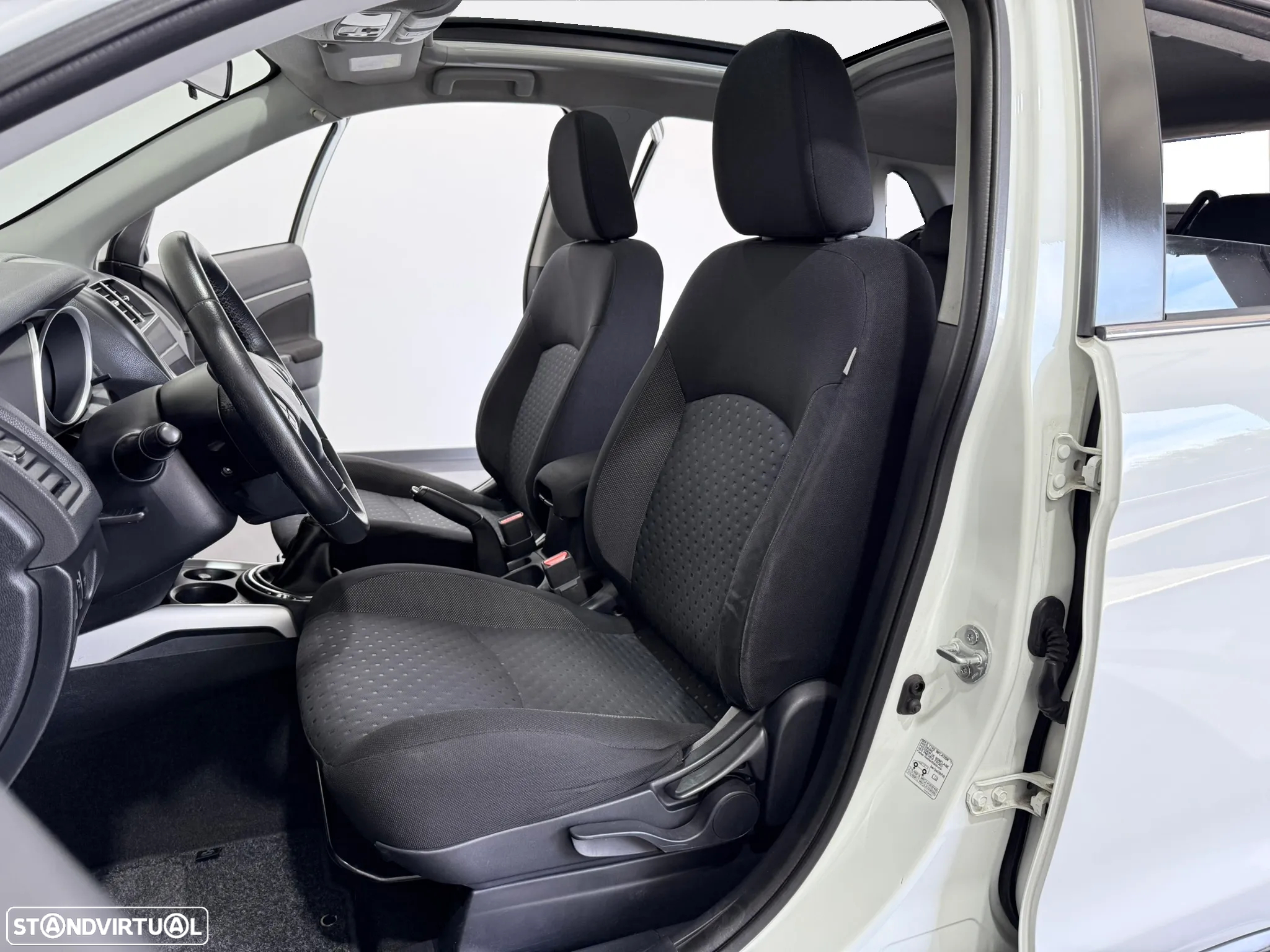 Mitsubishi ASX 1.8 DI-D Intense - 38