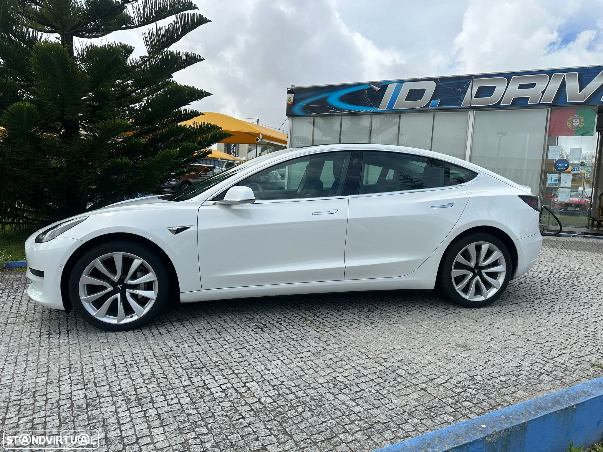 Tesla Model 3 Standard Range Plus RWD - 12