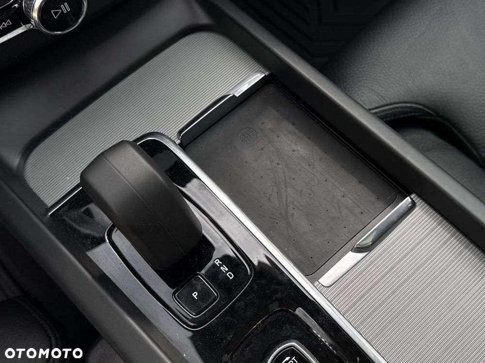 Volvo XC 60 B4 B R-Design - 29