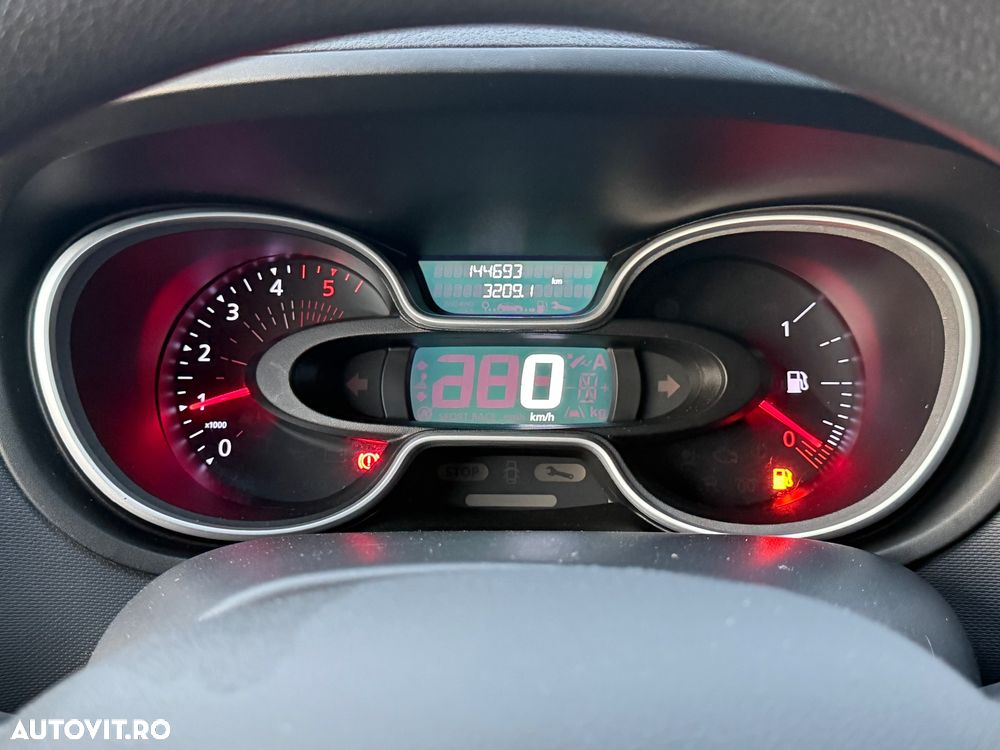 Renault Trafic - 16