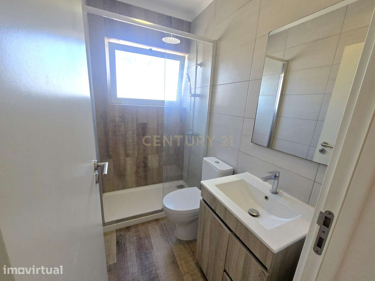 Apartamento T1 transformado em T2 no Feijó - Grande imagem: 4/14