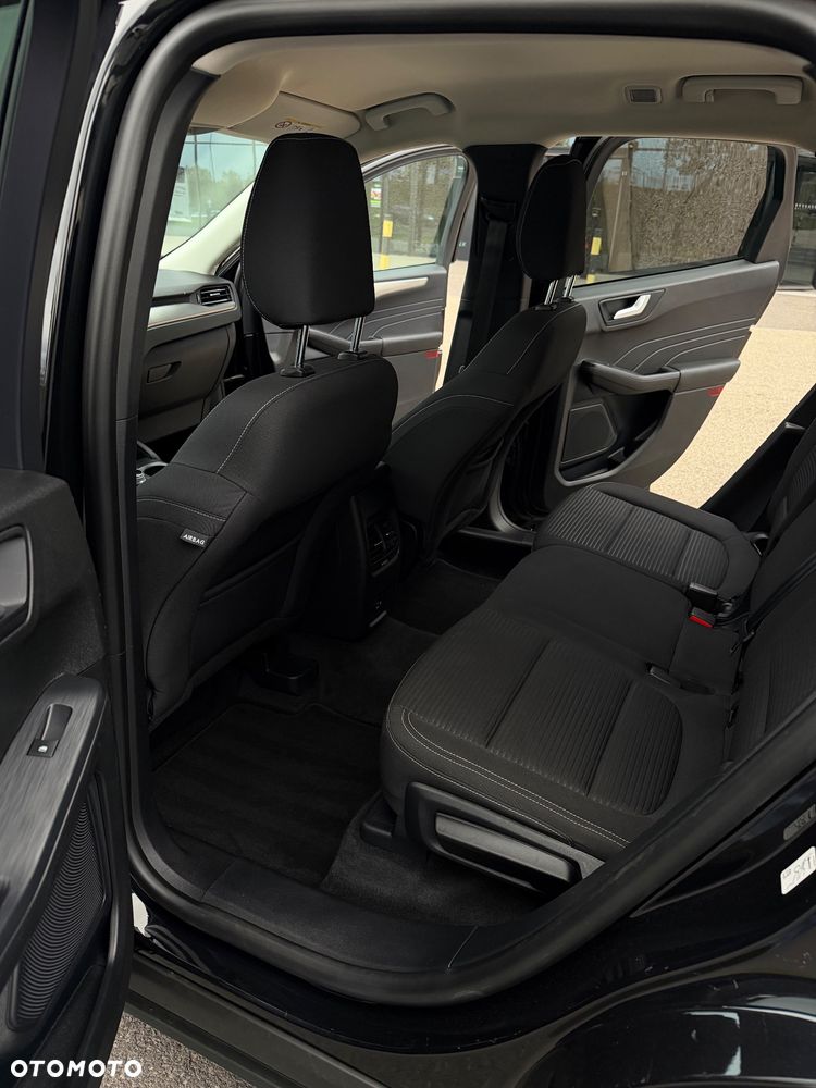 Ford Kuga - 23