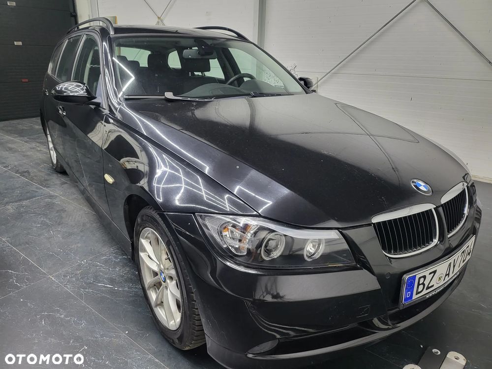 BMW Seria 3 318i - 8