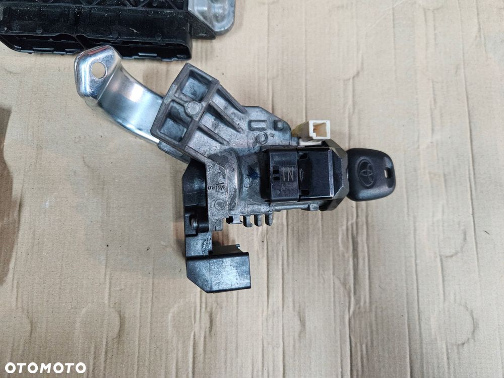 toyota auris ii 13-17 1.4 d4d komputer zestaw 89661-0zg30 - 4