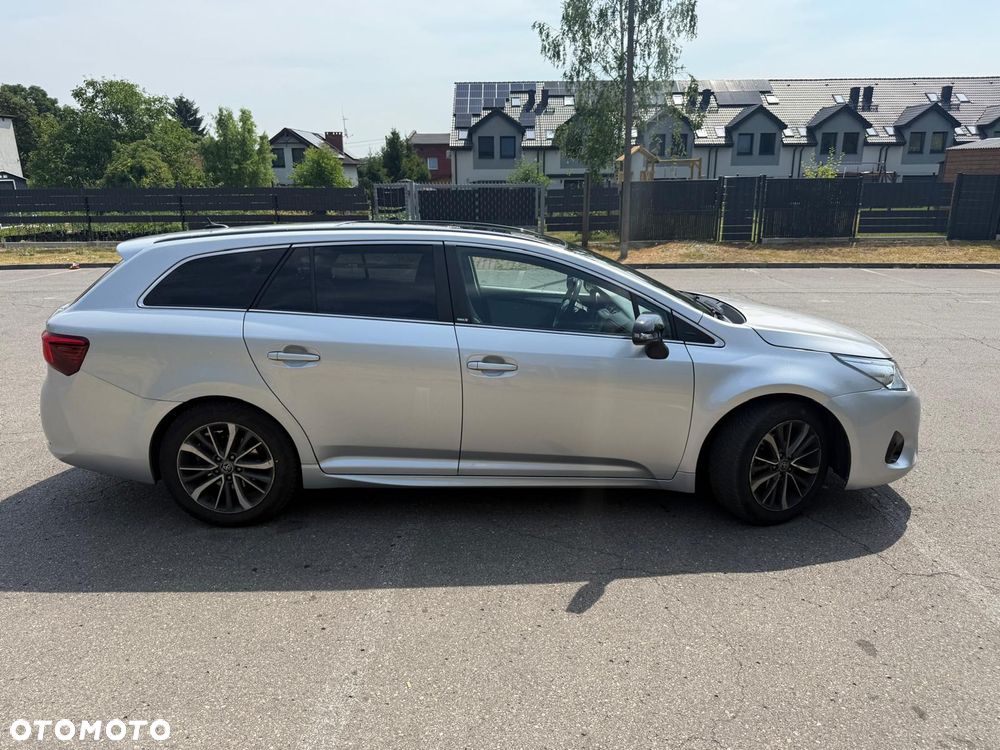 Toyota Avensis 1.8 Prestige MS - 7