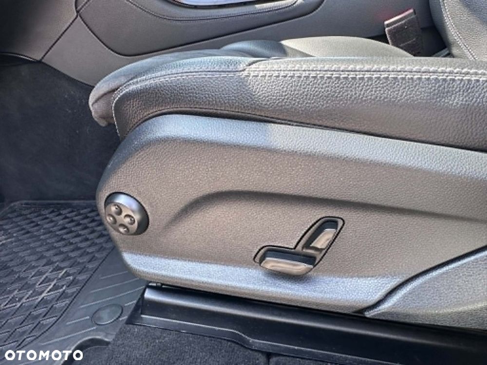 Mercedes-Benz GLC 220 d 4Matic 9G-TRONIC AMG Line - 22