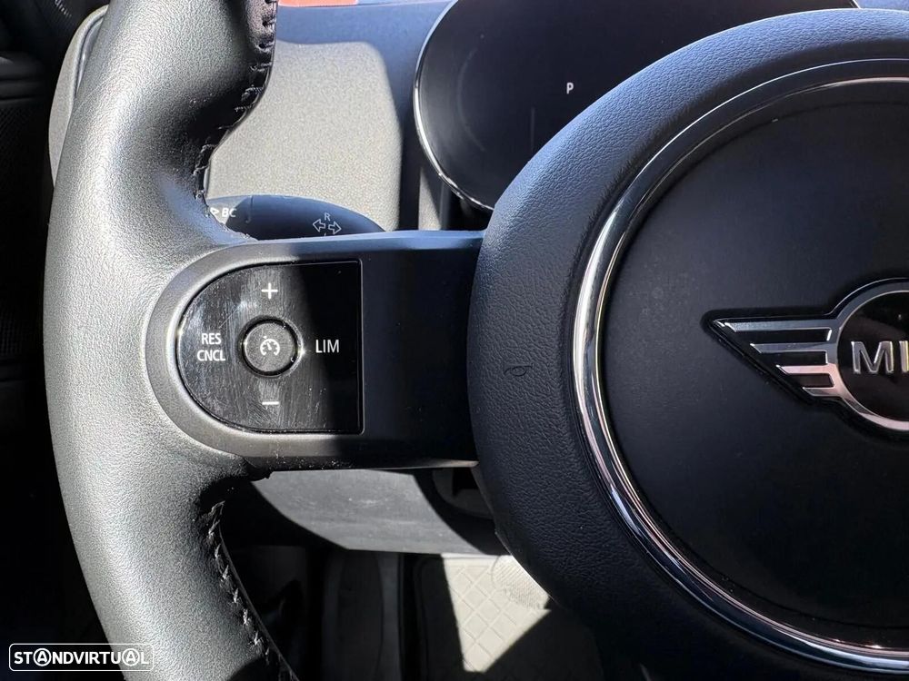 MINI Countryman Cooper D Premium Classic Auto - 37