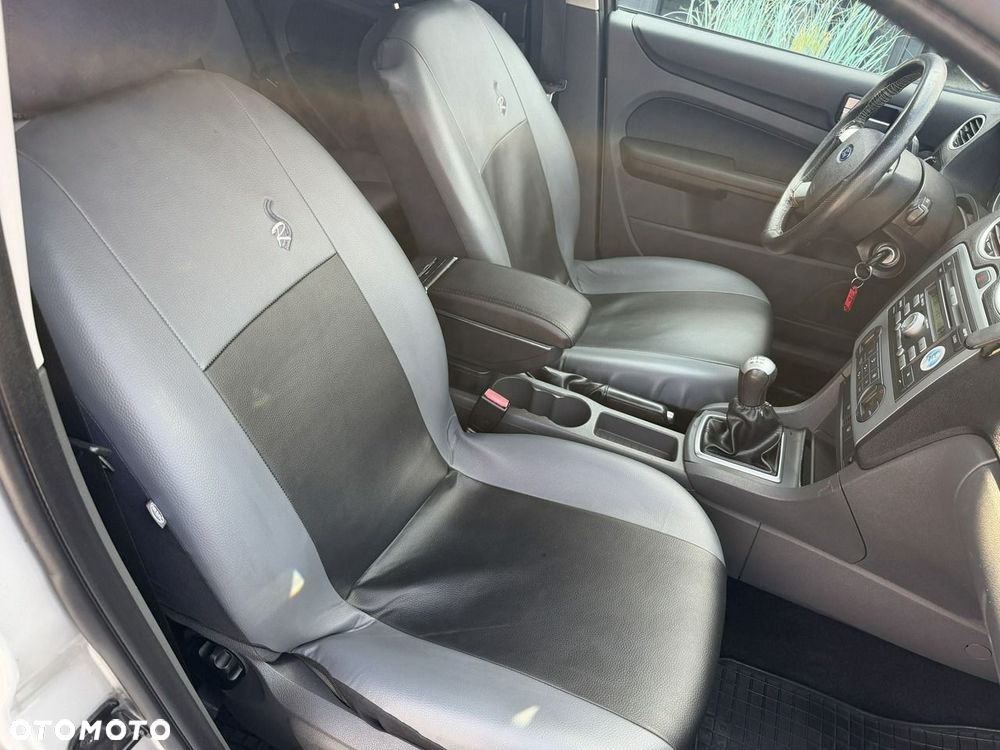 Ford Focus - 21