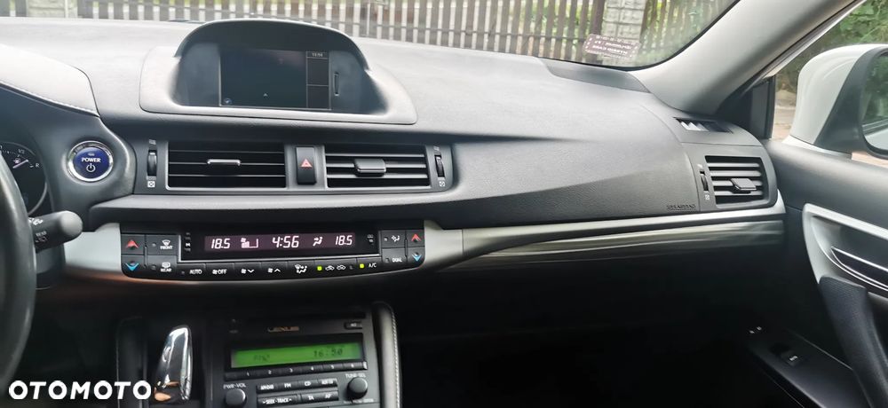 Lexus CT 200h Prestige - 13