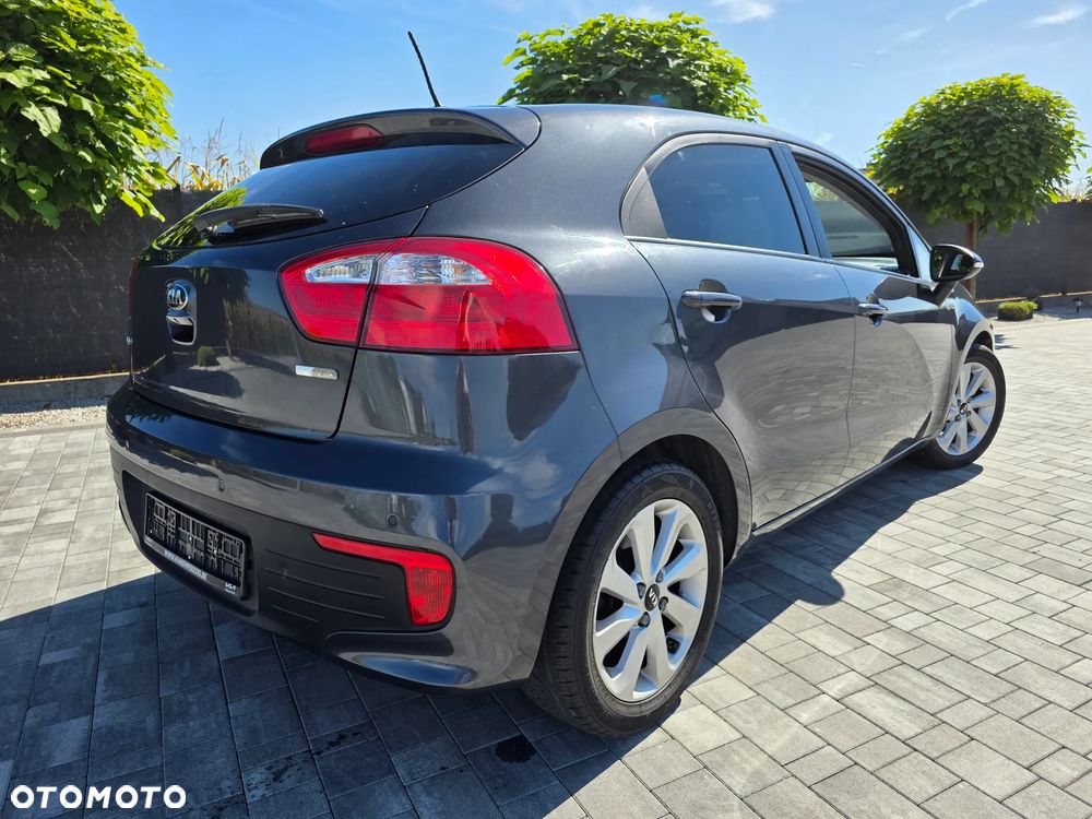 Kia Rio 1.2 Dream Team Edition - 16