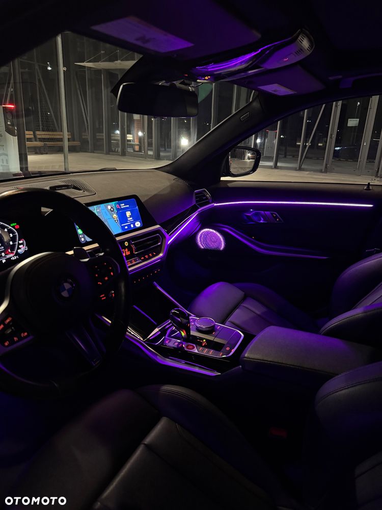 BMW Seria 3 330i xDrive M Sport - 23