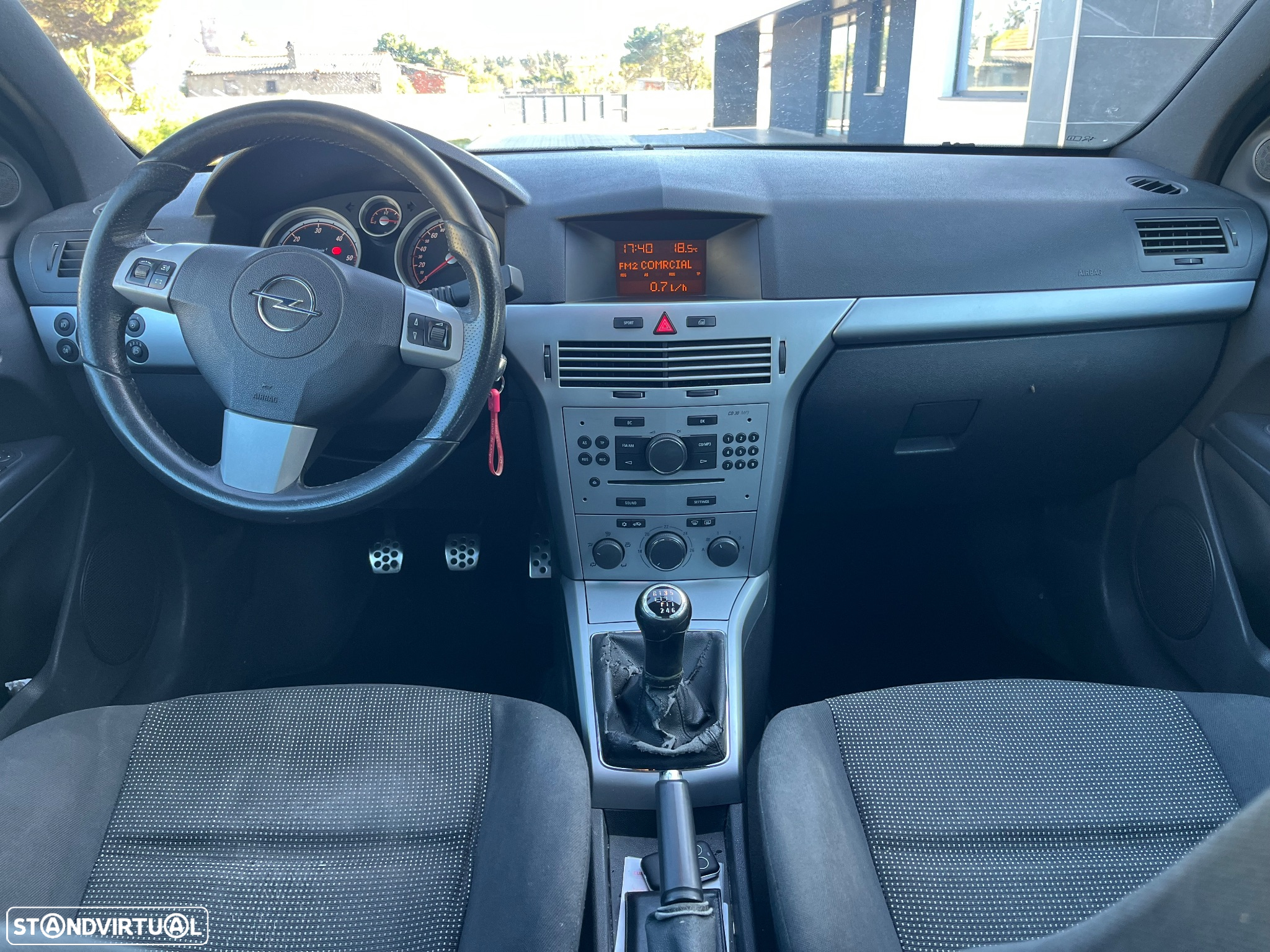 Opel Astra GTC 1.7 CDTi - 8
