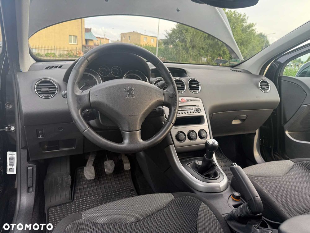Peugeot 308 - 8