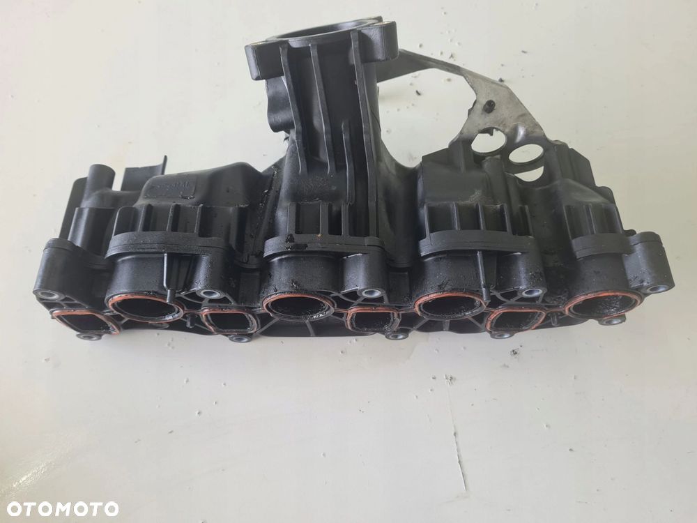 VW T5 LIFT 2.0 TDI kolektor ssący 03L129711P - 1