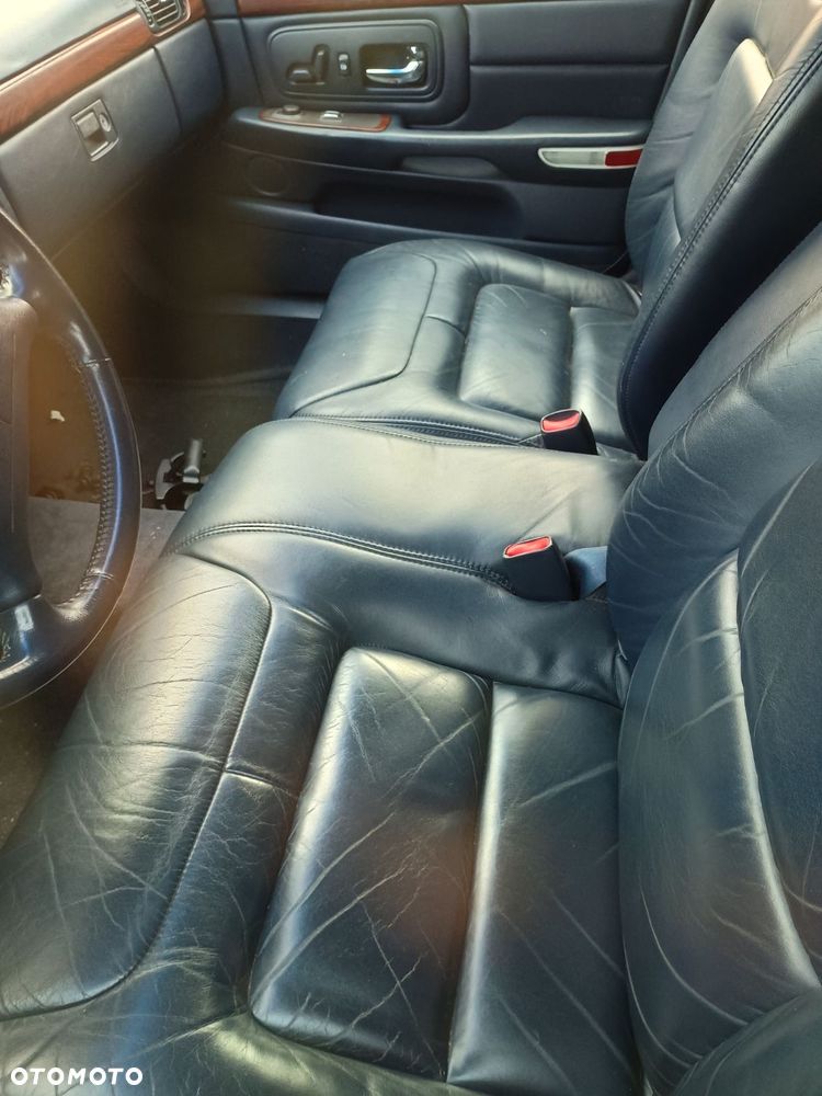 Cadillac Deville - 5