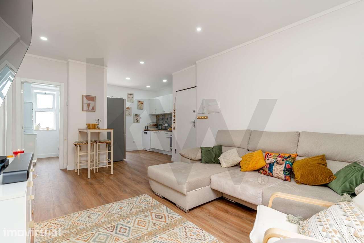Apartamento T2 Renovado com Logradouro, Moita - Grande imagem: 2/31