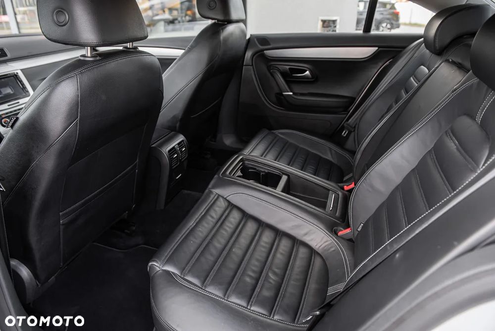 Volkswagen Passat CC 2.0 TSI Exclusive - 25