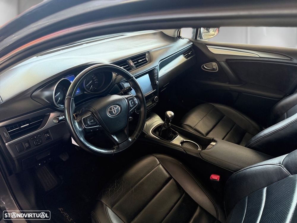 Toyota Avensis SW - 5