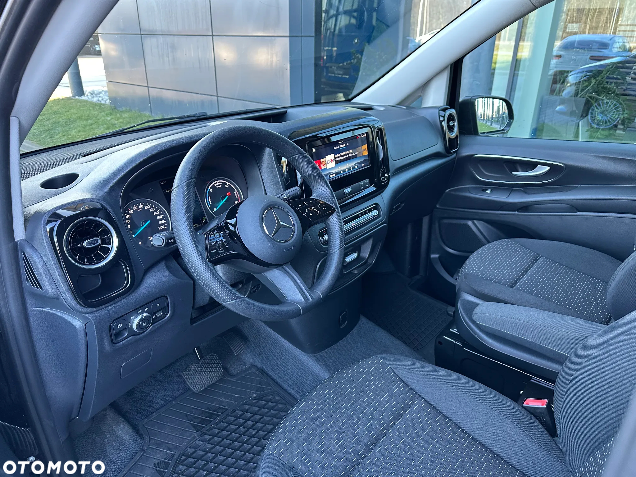 Mercedes-Benz eVito 112 Furgon Długi 3200 mm - 15