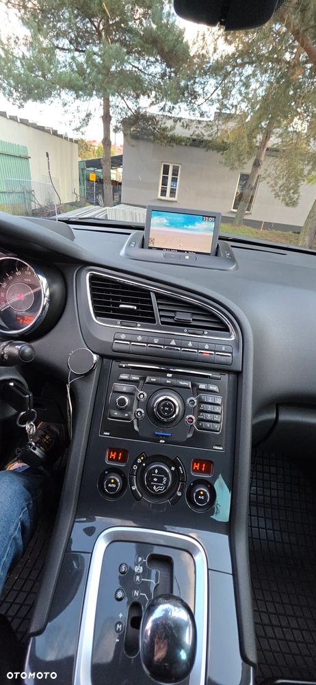 Peugeot 5008 2.0 HDi Allure - 26