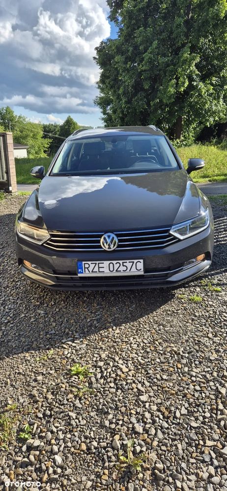 Volkswagen Passat - 4