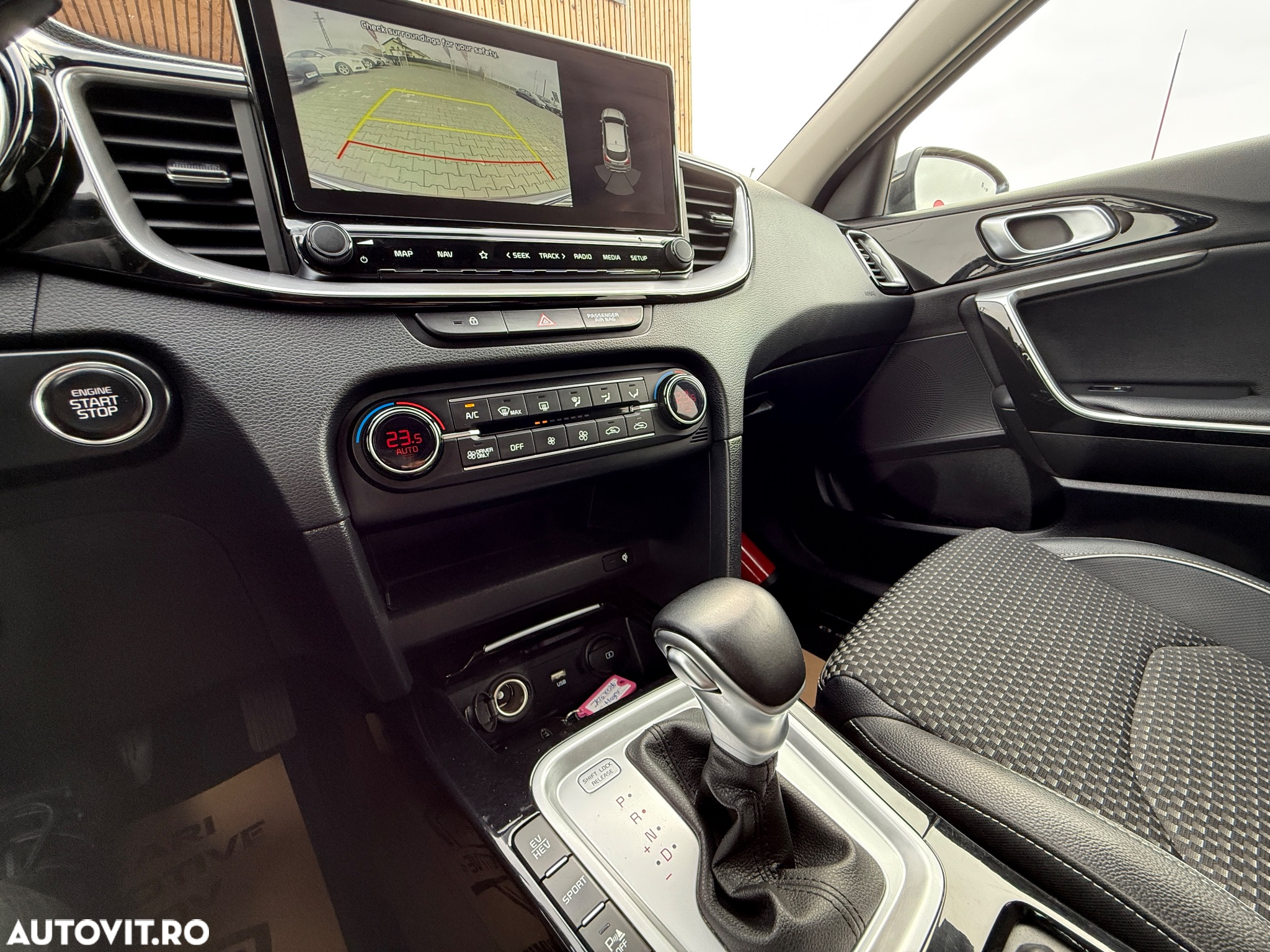 Kia XCeed 1.6 GDI 6DCT PHEV Vision - 32
