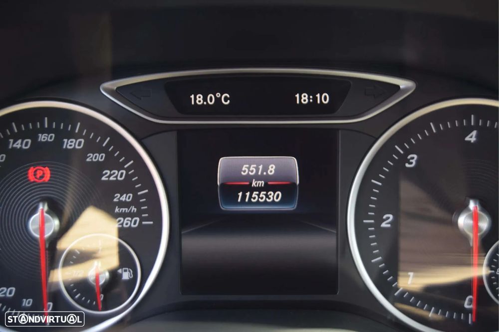 Mercedes-Benz A 180 d AMG Line - 18