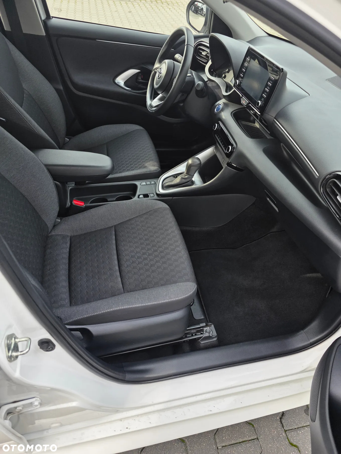 Toyota Yaris 1.5 VVT-iE Comfort - 12