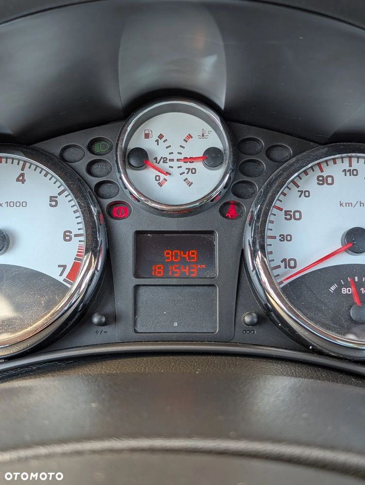 Peugeot 207 - 17