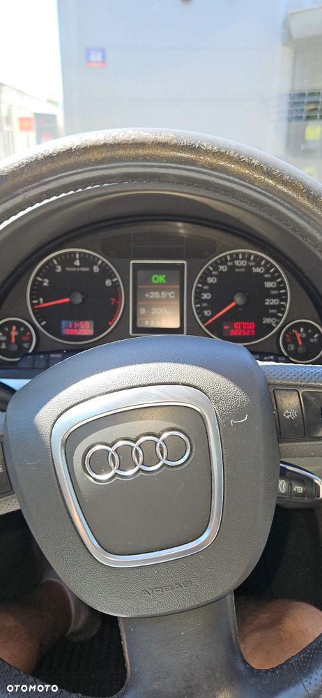 Audi A4 Limousine - 5
