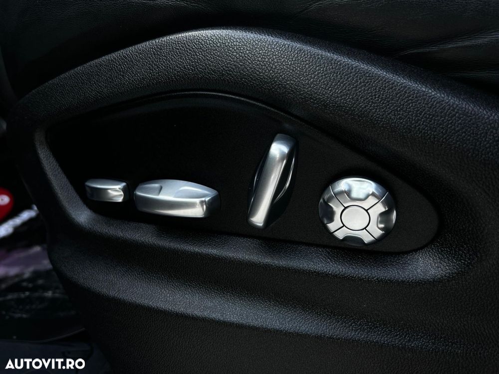 Porsche Cayenne - 14