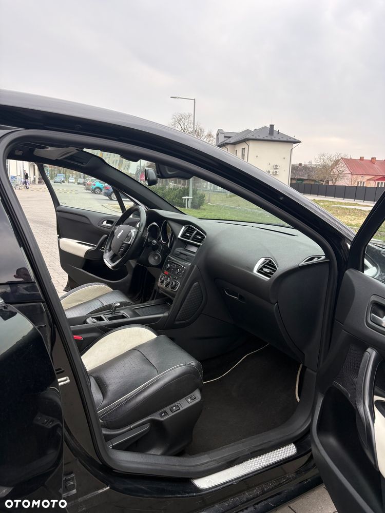 Citroën DS4 1.6 e-HDi SoChic MCP - 17