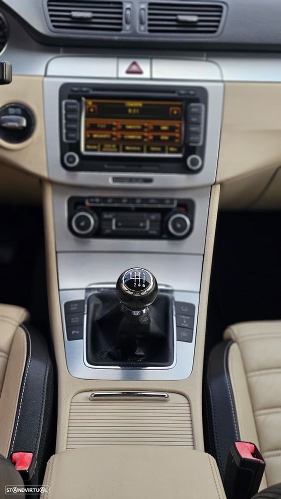 VW Passat CC 2.0 TDi BlueMotion - 25