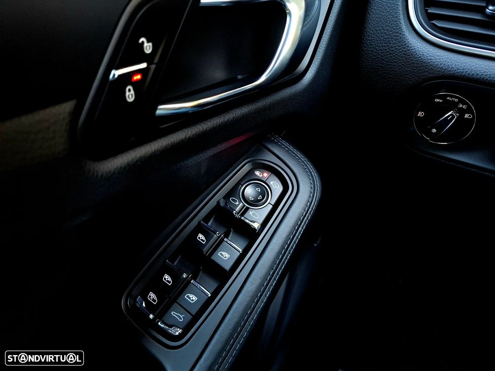 Porsche Macan T PDK - 9
