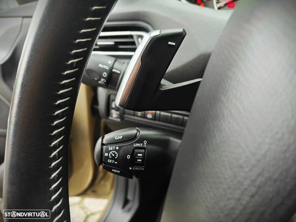 Peugeot 308 1.2 PureTech Allure Pack EAT8 - 34