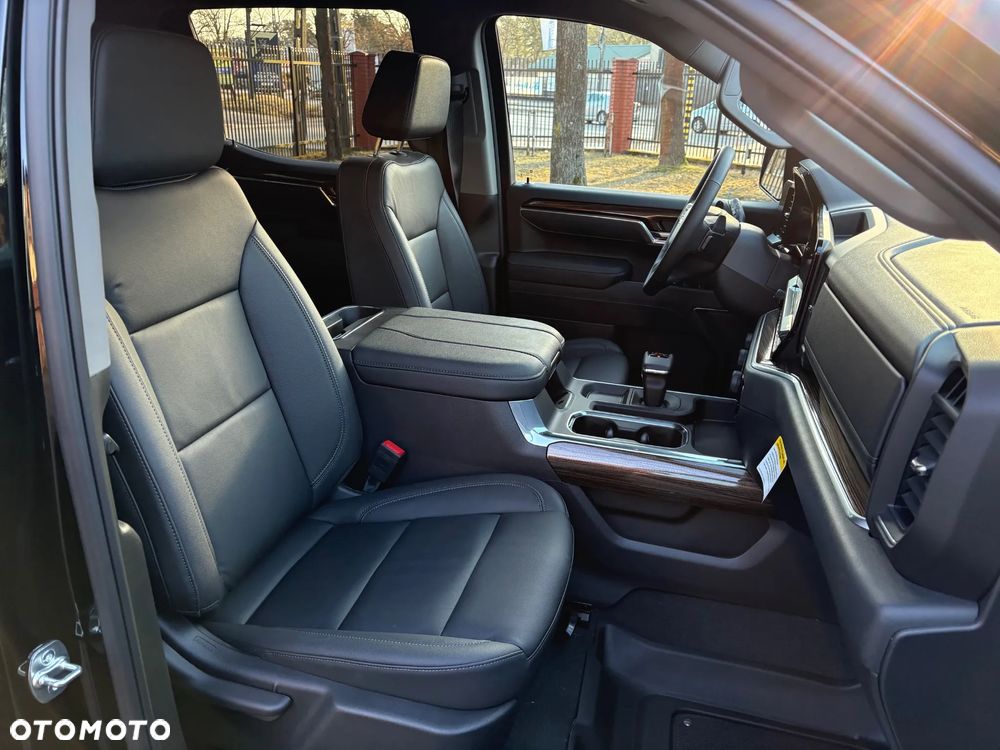 Chevrolet Silverado - 19