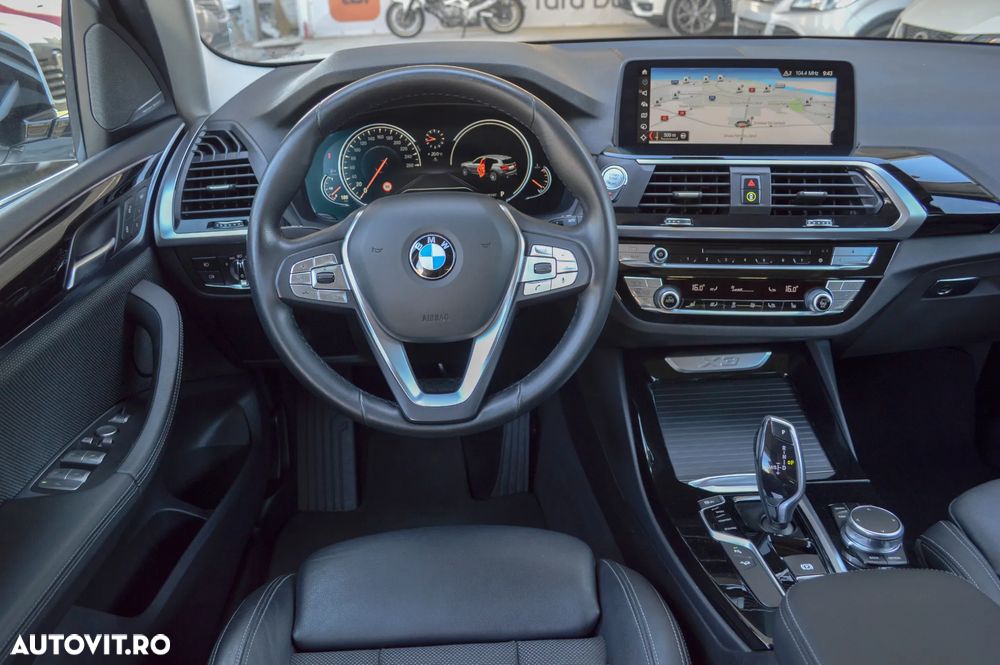 BMW X3 xDrive20d AT Luxury Line - 33