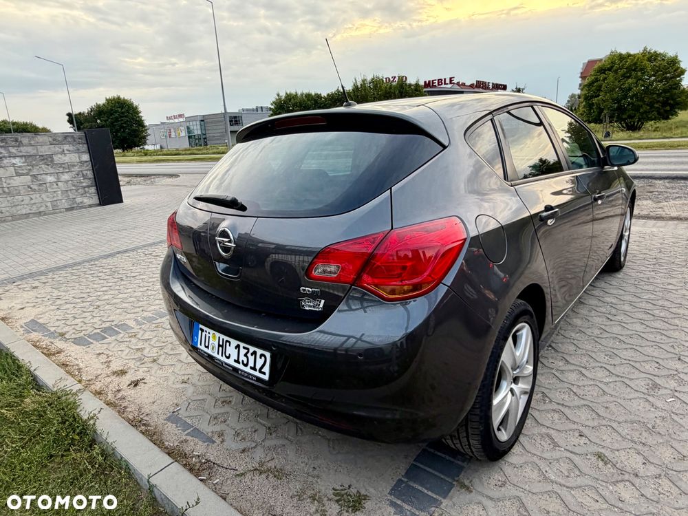 Opel Astra - 8