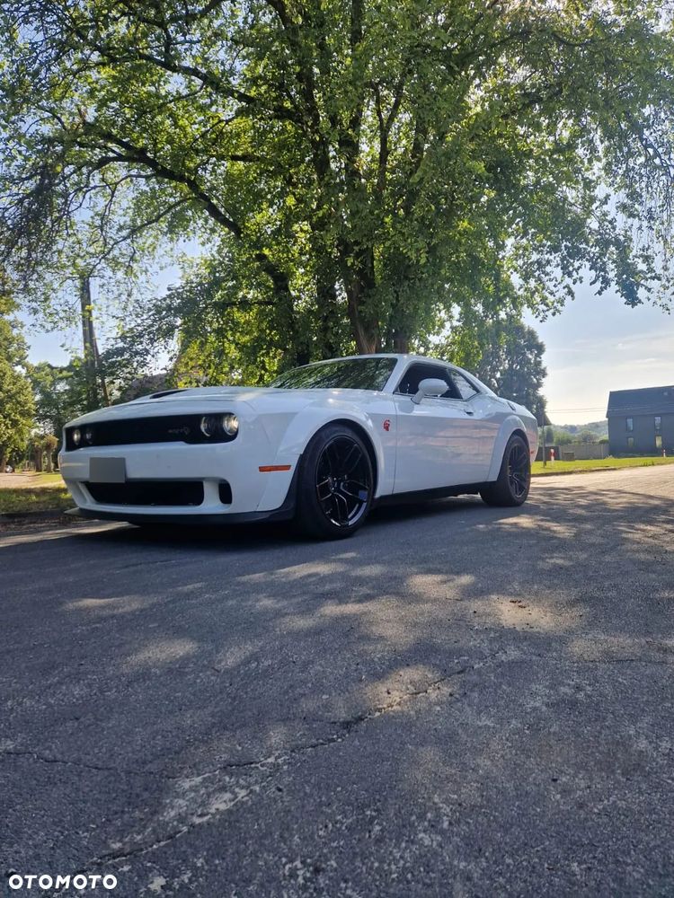 Dodge Challenger 6.2 Hellcat Widebody - 1